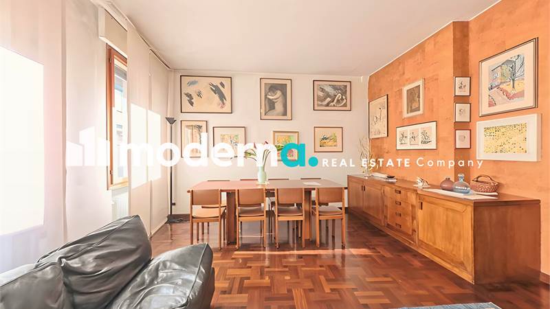 Vivere sopra la citta: appartamento all'ultimo piano con ampi spazi, luminosità e posto auto 